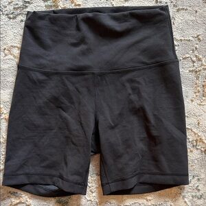 Lululemon wunder train HR bike short